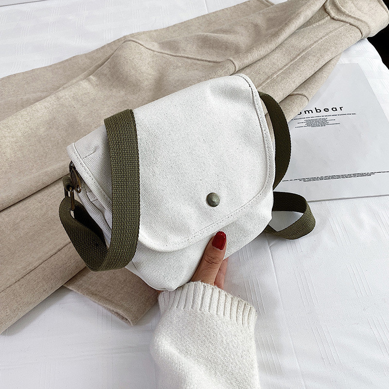 2022 New Arrive Messenger Bags Lihtsad meestele ja naistele Kirjanduslikud vabaaja Jokeri õlakotid Ostukotid