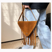 Νέα μονόχρωμη μονόχρωμη τσάντα τριγώνου κοριτσιού με μονόχρωμη φούντα