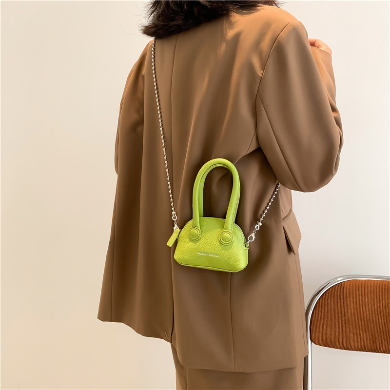 Γυναικείες μόδας μονόχρωμες μίνι Pu δερμάτινες τσάντες με κοχύλι 2023 Γυναικείες τσάντες ώμου μάρκας με αλυσίδα Τσάντες πάρτι