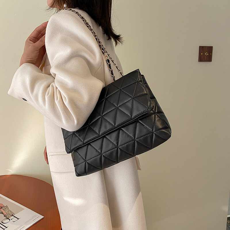 Trendikas ruuduline naiste õlakott Moekett Crossbody kotid Brand Designer käekotid ja rahakotid Väikesed klapiga käepidemega kotid