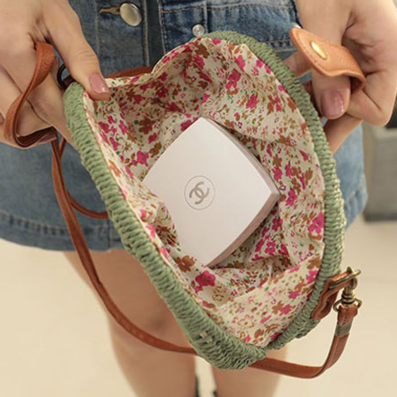 2021 Νέα χειροποίητη ψάθινη τσάντα ώμου Καλοκαιρινή γυναικεία υφαντή τσάντα ράταν Bohemia Beach Lady Lady πορτοφόλια ταξιδιού και τσάντα για διακοπές με ψάθινο πακέτο