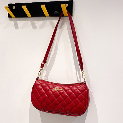 2022 ühe õlaga Messenger Bag kett Lihtne Crossbody kott Uus mood Lingge Shell kott kontrastvärviga naiste käekott