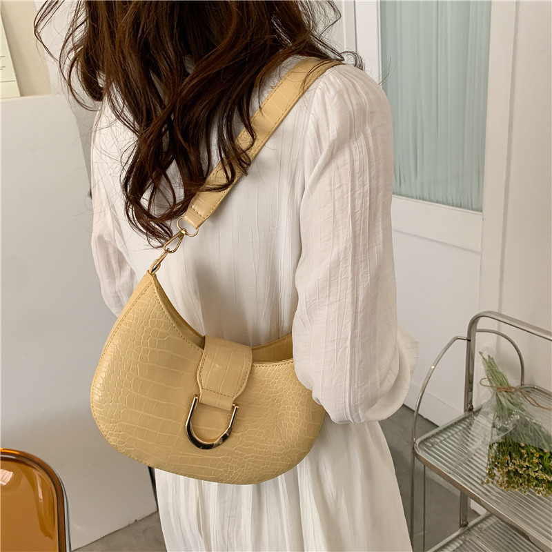 Divat krokodilmintás női válltáska gyöngy dekoráció kézitáskák tervező hónaljtáskák keresztben