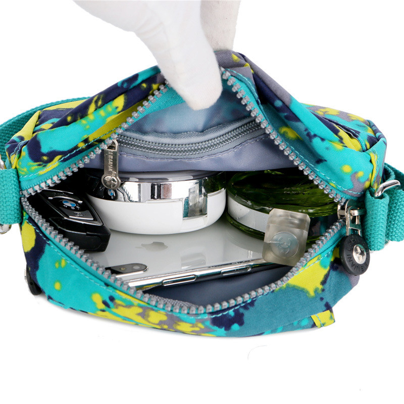 2023 Női táska nagykereskedés új női váll kis nylon szövet nyomtatás Messenger telefon kézitáska alkalmi kis négyzet alakú hátizsák