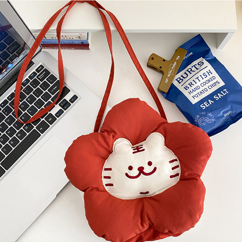 Hylhexyr armas väike tiiger tikitud rist kehaga kott Topeltselja lillekujuline õlakott Naiste mobiiltelefoni kott