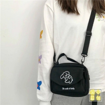 Платнена малка свежа дамска чанта с едно рамо Диагонална многофункционална модна анимационна щампа Универсален пакет 2022 г. Нов