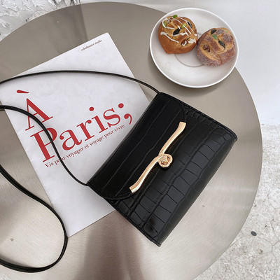 Ново пристигане Дамски мини чанти за пратки Модна чанта с капак Coin Keeper Проста чанта през тялото Дизайнерски клъч от PU кожа bolsa feminina