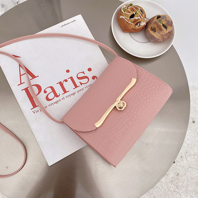 Ново пристигане Дамски мини чанти за пратки Модна чанта с капак Coin Keeper Проста чанта през тялото Дизайнерски клъч от PU кожа bolsa feminina