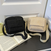 Soliidne plüüsist Crossbody kott Naiste kohev karusnahk Väike tropikott Moodne Mitmekülgne Talvine Naiste Fanny Pakid Juhuslik Hip Pouch Domil105