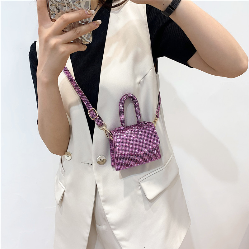 Naiste väikesed Crossbody kotid litrid Pu-nahast õlakotid Trend Designer kett Hasp Kotid Mündikott Üks ruutkott