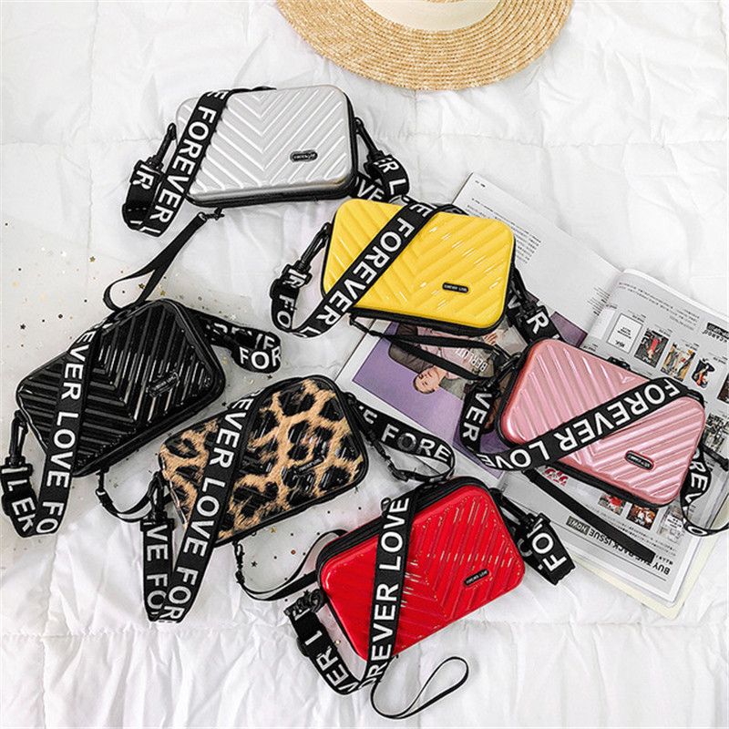 Moodsad õlakotid naiste kott kohvri karbi kuju PVC naiste käekott Õlakott Mini pagasi reisikäekott Võrkpunane kott