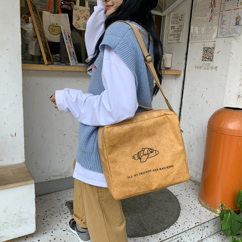 Vintage kraftpapīra plecu somas sievietēm ar atloku šķērsām soma somiņa Ikdienas vēstneša soma rokassomu soma