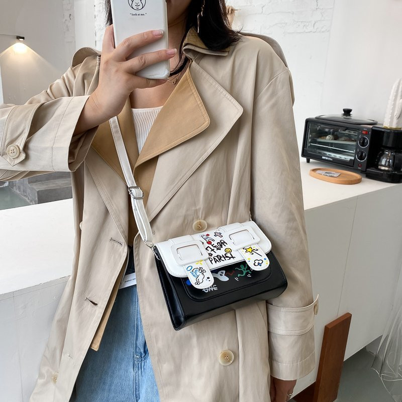 Női graffitis egy vállra keresztezett Cambridge táska 2020 népszerű, új divatos koreai hálóvörös, teljesen passzoló kis táska