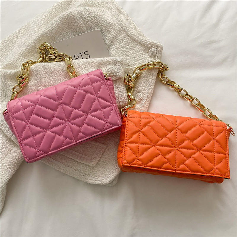 Chic Laides Πράσινη τσάντα ώμου Γυναικείες μοντέρνες τσάντες με μικρό πτερύγιο 2022 χρυσή μεταλλική αλυσίδα Μαλακές τσάντες PU για γυναίκες Πολυτελές Bolso Mujer Sac