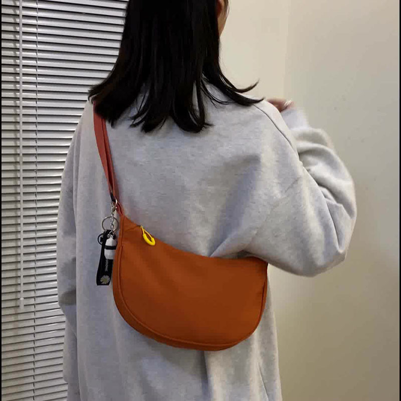 Naiste käekotid Brändi Lady Nailonist käekotid kaenlaalused, kerged ühekordsed õlakotid naistele, klapiga bolasa Soovitatav