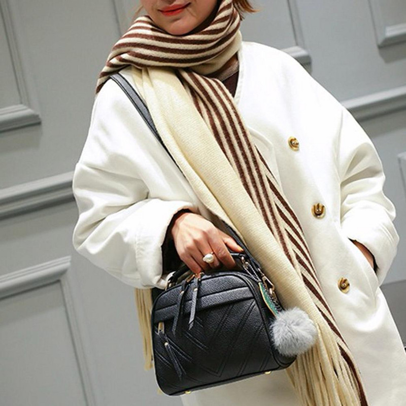 PU-nahast käekotid naistele Tüdrukutele Moodsad tutt-käekotid Ball Bolsa Naiste õlakotid Naiste peokott