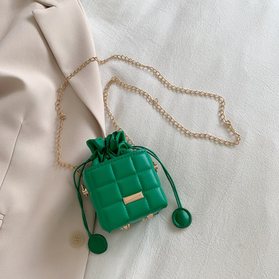 Μικρές τσάντες με υφή απλή αλυσίδα 2022 Νέα μοντέρνα τσάντα με κουβά με κεντήματα μόδας Τσάντες κουβά με έναν ώμο Τσάντες αγγελιοφόρων για γυναίκες C