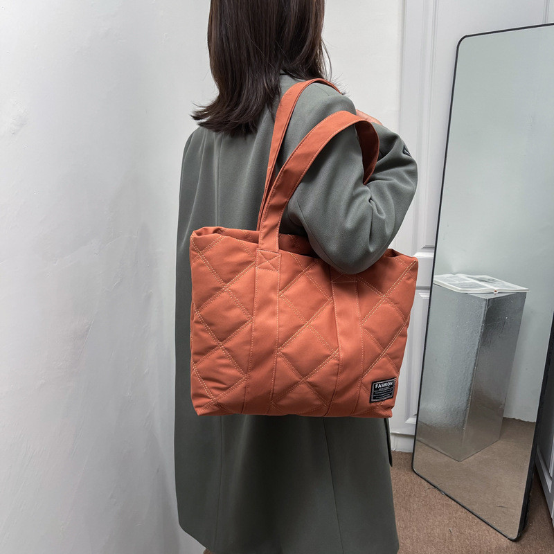 2022. aasta lõuendist ostlejate õlakotid naistele Pehmest puuvillast mahutavusega ostukotid Moodne naiste kandekott Ühe õlaga käekott