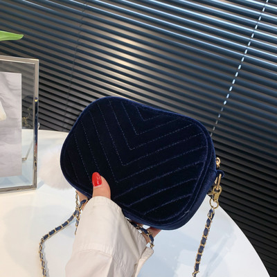Genți de mână cu lanț pentru femei Geantă de pluș pentru femei Tendință 2022 Poșetă mică drăguță de designer de lux Genți de mână pentru femei umăr