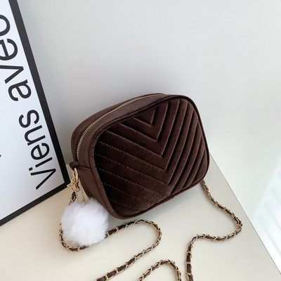 Genți de mână cu lanț pentru femei Geantă de pluș pentru femei Tendință 2022 Poșetă mică drăguță de designer de lux Genți de mână pentru femei umăr