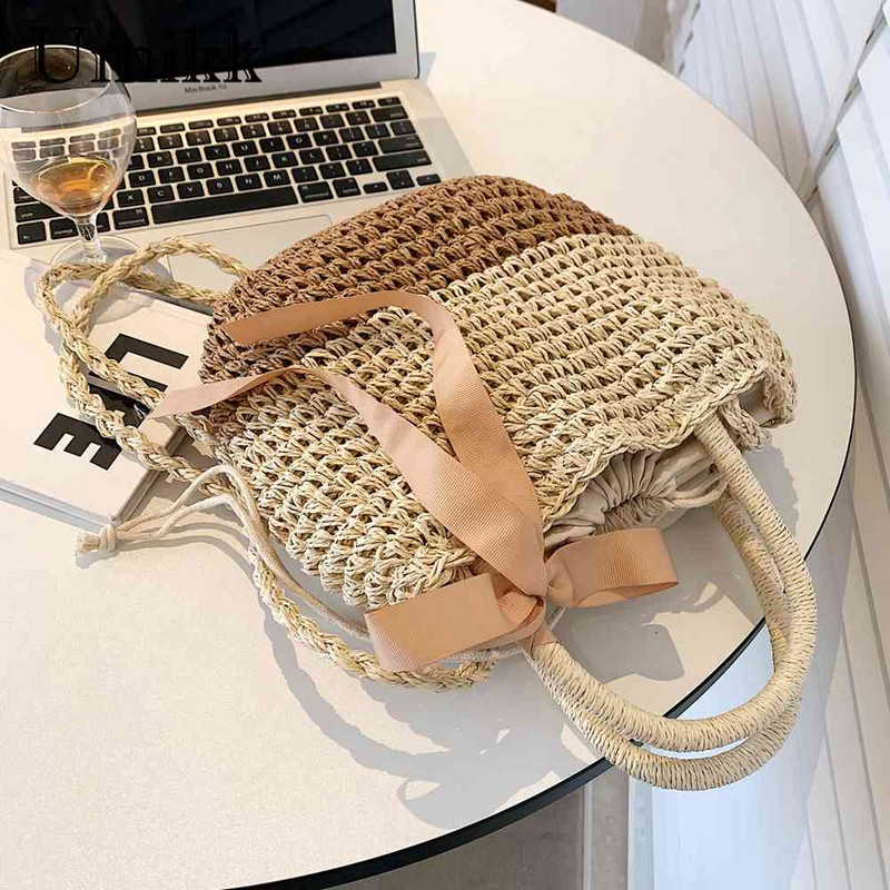 Naiste kootud kandekott Naiste käsitsi kootud käekott rotangist kott Suure mahutavusega nöör vabaaja rannas õlgõlg rist kehaga kott