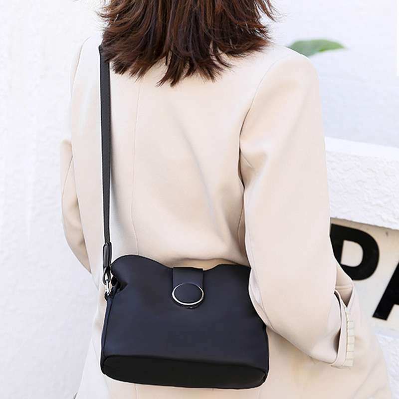 Trendikas mitmekihiline hoiuruum nailonist riidest õlakott, naissoost uus diagonaalne väike emane Oxfordi riidest kott ühevärviline