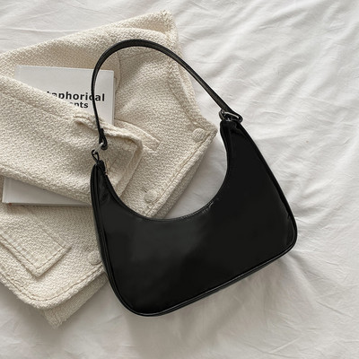 Naiste lakknahast ühevärviline poolkuu käekott Lady väike kaenlaaukott Tänava ristkotid Lihtne õlakott kaenlaalused kotid