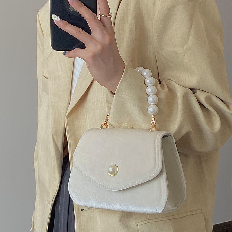 Pearl Chain Naiste Tote Käekotid Õhtune Clutch Rahakott Vintage Väike kandiline õlakott naistele Mood Naiste Crossbody kotid