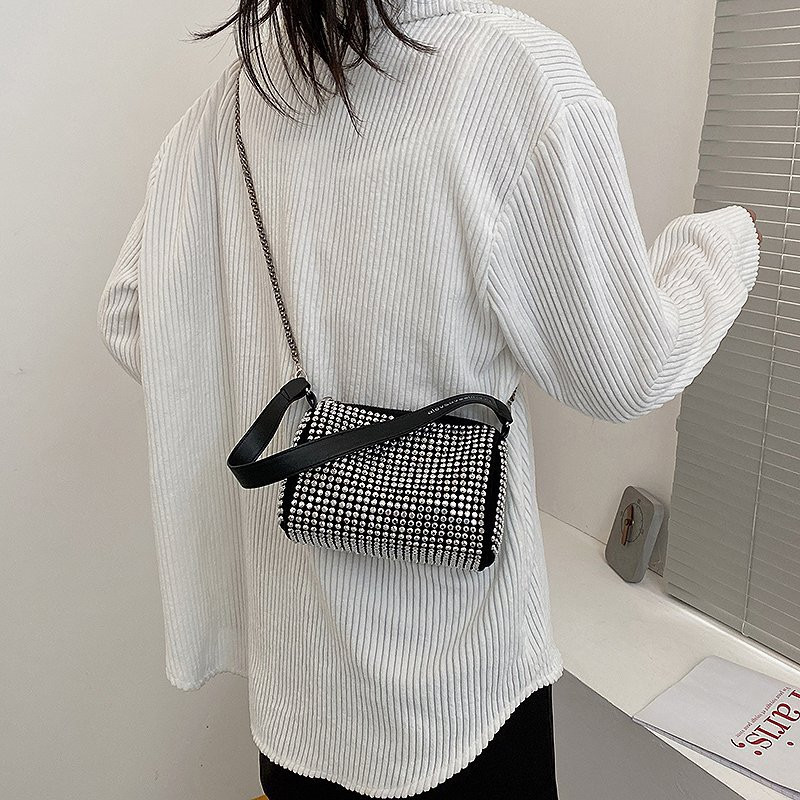 Női Luxus Gyémánt Hobo-táska 2023 Női Trend Design Márka Fényes Strasszkő válltáskák Kézitáska Esti parti pénztárca