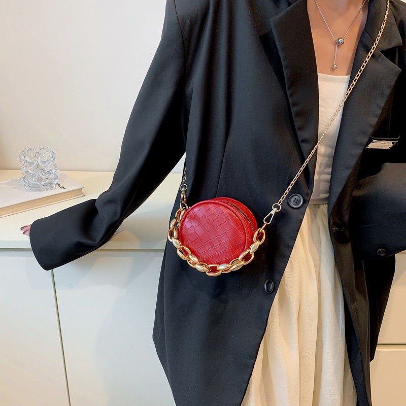 Krokodillimustriga väike ümmargune kott Mini käekott 2022 Uus ühe õlaga diagonaalne kotikett Naiste kott Moodne huulepulgakott