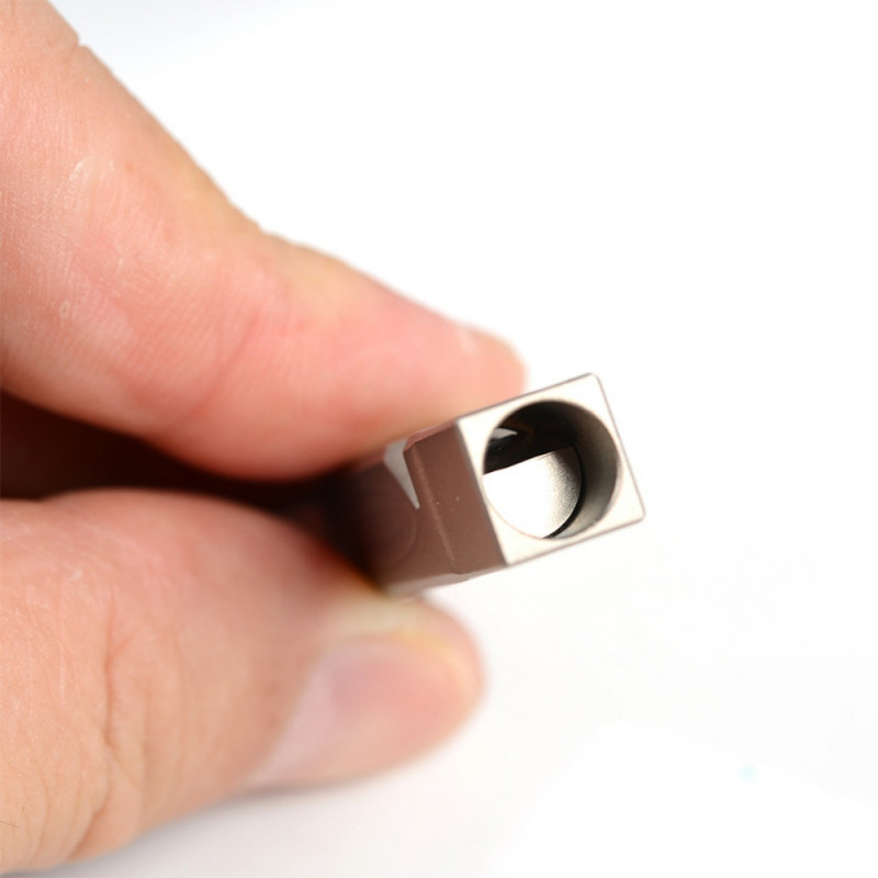 1Pc. Vanjska EDC glasna zviždaljka od titana s kabelom Zviždaljka za hitno planinarenje Kampiranje Alati za preživljavanje na otvorenom za kampiranje, planinarenje a1