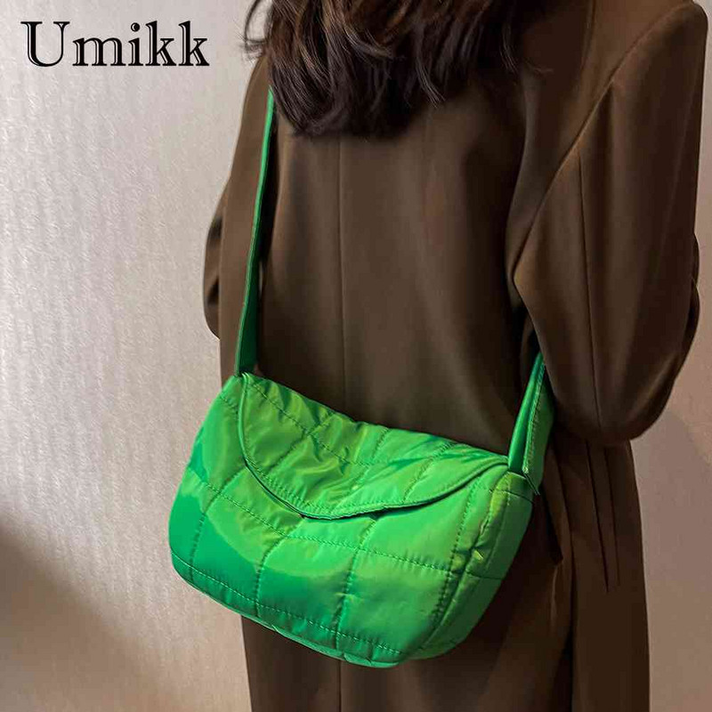 Moodsad naiste kotid Tepitud puuvillane õlakott Ühevärviline rombmustriline klapitasku Kerge naiste rahakott