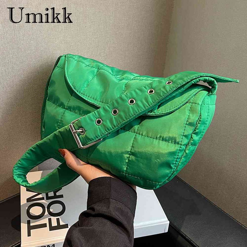 Moodsad naiste kotid Tepitud puuvillane õlakott Ühevärviline rombmustriline klapitasku Kerge naiste rahakott