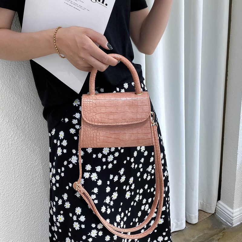 2021 Alligator Pattern Mini Crossbody kotid naistele 2020 PU nahast õlakott Moodne naiste disainiga väike naiste käekott