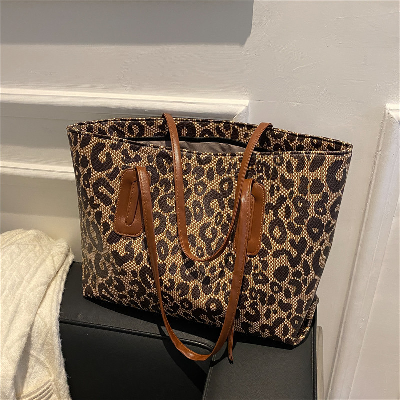 2023 Νέα τσάντα Leopard Print μεγάλου μεγέθους Γυναικεία Τσάντα ώμου ρετρό μεγάλης χωρητικότητας Trend Texture Commuter Handheld Tote Bag