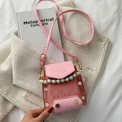 2021. aasta uus mood väikesed käekotid naistele Kvaliteetne pehmest nahast õlakott Disainerkett Mini Trend Crossbody rahakott