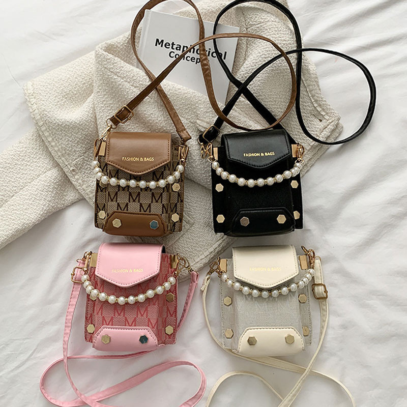 2021. aasta uus mood väikesed käekotid naistele Kvaliteetne pehmest nahast õlakott Disainerkett Mini Trend Crossbody rahakott