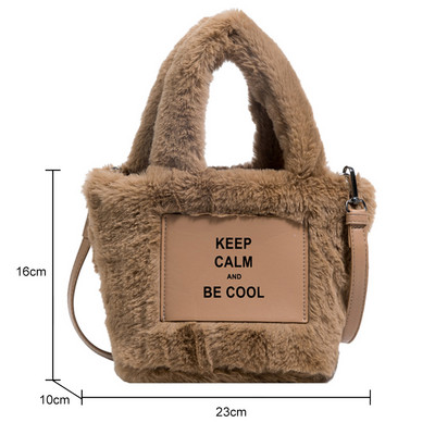 Plüüsist õlakotid naistele PU rihmaga Cloud Volditavad karvased käekotid Sügistalvine vabaaja massiivne Crossbody kott väikese ripatsiga