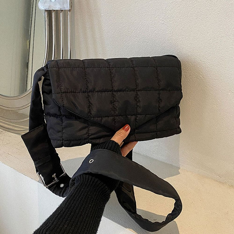 Talvised soojad ruudulised õlakotid Kerged udupuuvillast polsterdatud tepitud kandekotid Naiste käekotid, puhvis käekotid