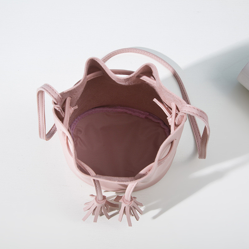 Suvised armsad naiste õlakotid Väikeste tutiga ristkehaga kotid Rippuvad mobiilikott Rahakotid Minikott telefonile 2022