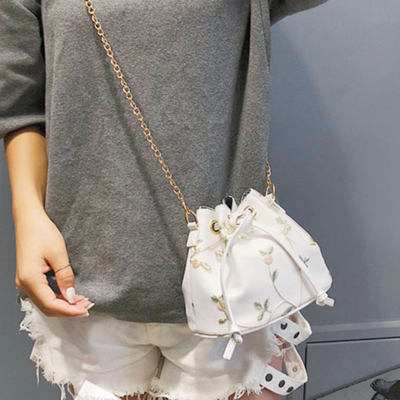 Γυναικεία τσάντα Νέα Κορεάτικη έκδοση Trend Messenger Τσάντα Chain Shoulder Μικρή φρέσκια κεντημένη τσάντα κουβά The Rope Bundle Of Mouth