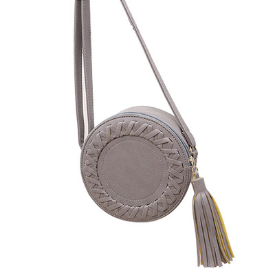 Uus moodne naistekott Tutt, ümmargune põimitud Risti kehaga õlakott Naiste Pu-nahast käekott Armas rulltüdruku rannakott Bolsos Mujer