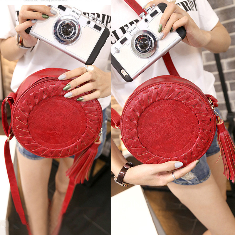 Uus moodne naistekott Tutt, ümmargune põimitud Risti kehaga õlakott Naiste Pu-nahast käekott Armas rulltüdruku rannakott Bolsos Mujer