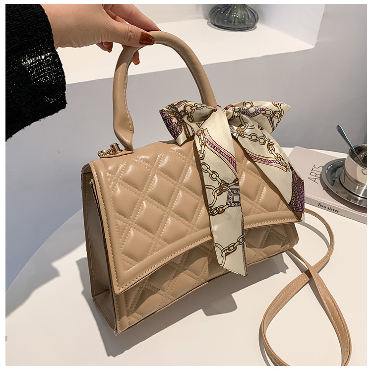 Uus stiil vabaaja PU-nahast Crossbody kott Pehme ühevärviline niidiga õlakotid Väikesed reisikäekotid vabaaja naiste kott