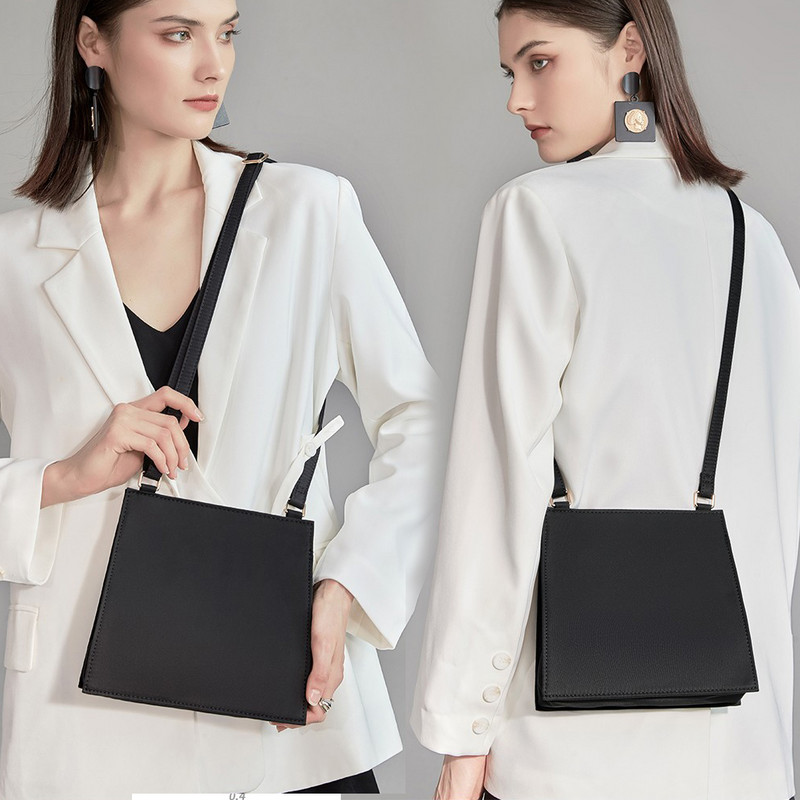 2022 Fashion Woman Brand Purple Flower Commuter Geantă de umăr Nume inițial Literă Model Imprimare Geantă Square Doamnelor Basic Tote Bag