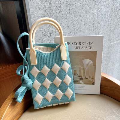 Kommivärvi kootud naiste õla niši disainiga plisseeritud diagonaalne kott Naiste minitelefonikott Kootud väike ostukäekott