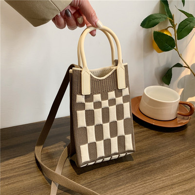 Kommivärvi kootud naiste õla niši disainiga plisseeritud diagonaalne kott Naiste minitelefonikott Kootud väike ostukäekott