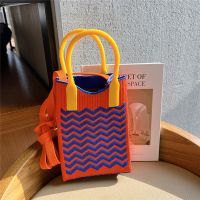 Kommivärvi kootud naiste õla niši disainiga plisseeritud diagonaalne kott Naiste minitelefonikott Kootud väike ostukäekott