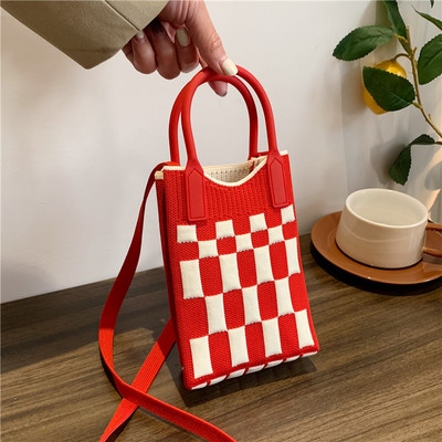 Kommivärvi kootud naiste õla niši disainiga plisseeritud diagonaalne kott Naiste minitelefonikott Kootud väike ostukäekott