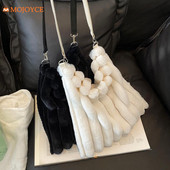 Kunstkarusnahast pehme plüüsist käekott naistele Talvine trendi kohevad kotid Luksuslikud disainitud õlakotid Naiste ostukäekott rahakoti pakett